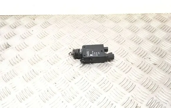 Opel Omega B2 Central locking motor 90491728 1101215