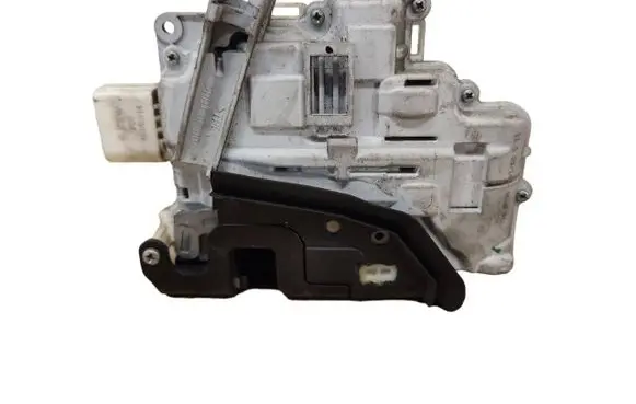 Audi Q3 8U Rear door lock 4G0839016