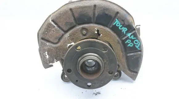 Volkswagen Touran I Front wheel hub spindle knuckle