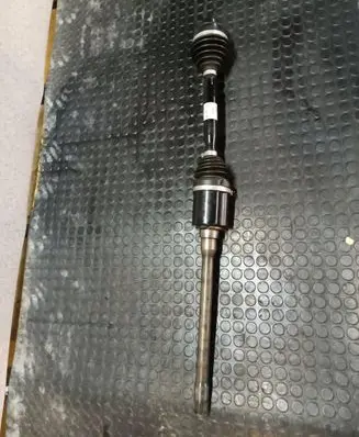 BMW X3 G01 Front driveshaft 8643184 BE73MN0895