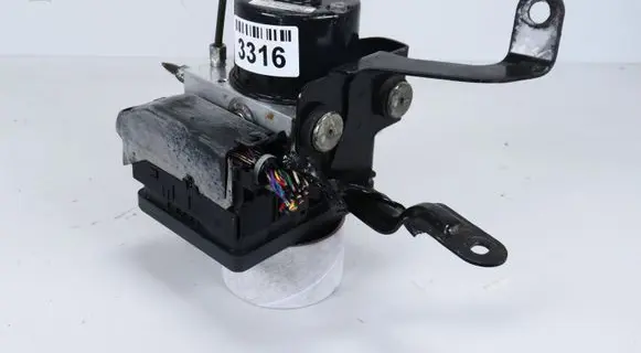 Mazda 2 ABS Pump DF74437A0D 06.2102-0469.4 06.2109-0940.3