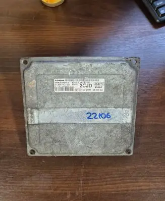Ford Fiesta Engine control unit/module 6S6112A650FD S120977315D
