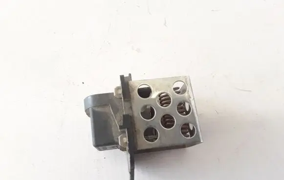Renault Trafic II (X83) Coolant fan relay 8200045082