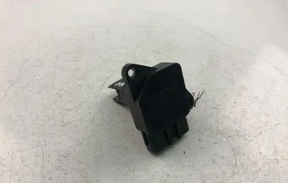 Toyota RAV 4 (XA20) Mass air flow meter 2220430010