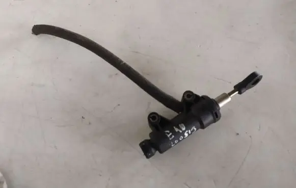 BMW 3 E46 Clutch master cylinder
