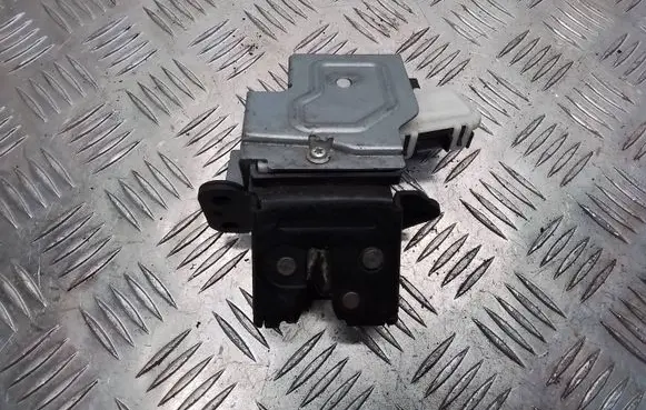 Mazda 2 Tailgate/trunk/boot lock/catch/latch