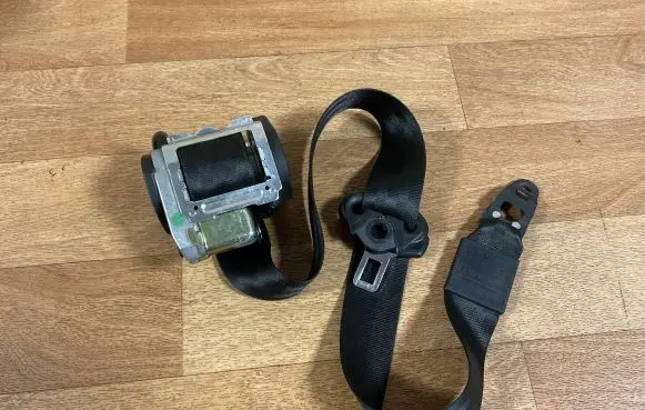 Audi A6 S6 C6 4F Front seatbelt 4F0857706 16032005 604906100A