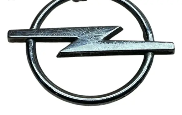 Opel Corsa C Manufacturer badge logo/emblem 90538433