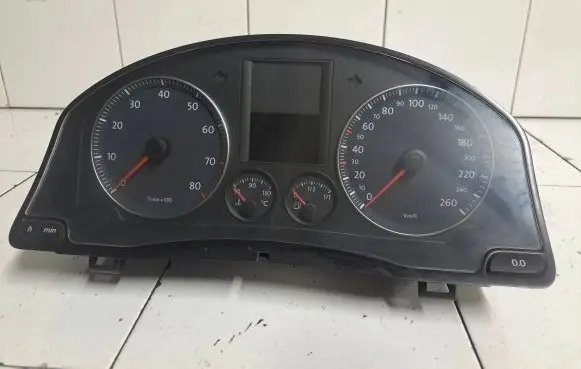 Volkswagen Jetta V Speedometer (instrument cluster) 1K0920863A V0003000 VWZ7Z0G9029947