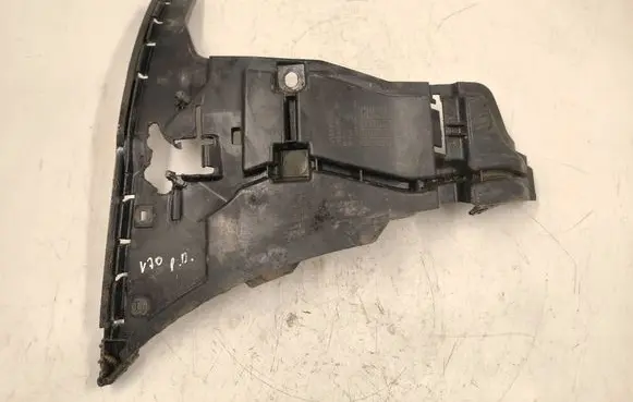 Volvo V70 Front bumper mounting bracket 08693182 BP3EA