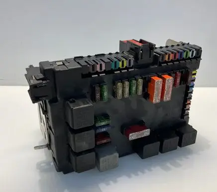 Mercedes-Benz S W221 Fuse module A2215403250 08022178 A2215450801