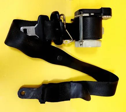 Ford Mondeo Mk III Front seatbelt 1S71-F6129