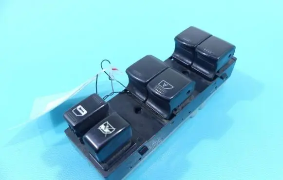 Nissan X-Trail T31 Electric window control switch IMPRK1335463