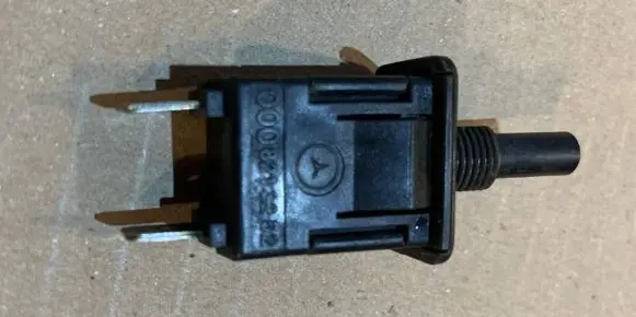 Mercedes-Benz W123 Front door sensor coupe 0008213252