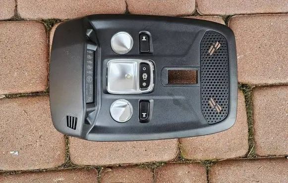Opel Mokka B Front seat light 9823297880