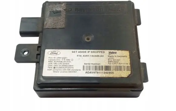 Ford Focus Distronic sensor radar AV6T14C689AD