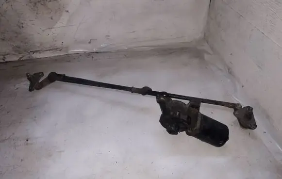 Hyundai Sonata Front wiper linkage and motor