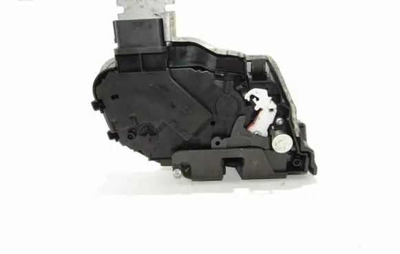 Volvo S40 Front door lock 240015103