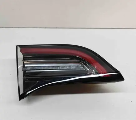 Tailgate rear/tail lights