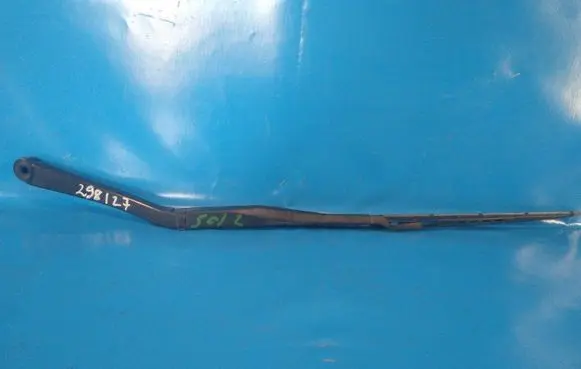 Toyota Camry Front wiper blade arm 8522106050