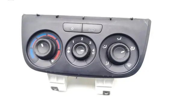 Opel Combo D Climate control unit 735498657