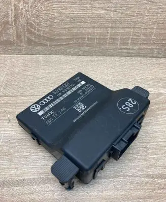 Volkswagen Golf V Gateway control module 1K0907530F 1K0907951 USED