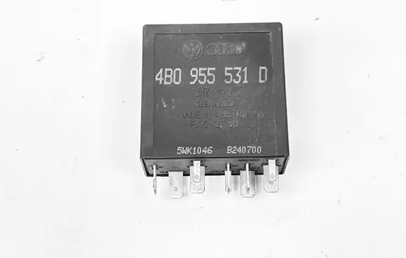 Audi A2 Window wiper relay 4B0955531D