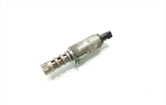 Audi A6 S6 C6 4F Camshaft vanos timing valve 06E109257J