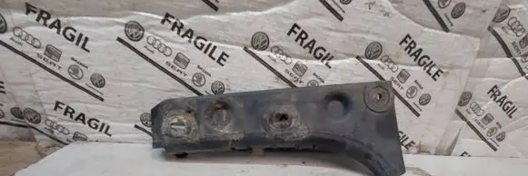 Audi A6 S6 C5 4B Front bumper mounting bracket 4B0807284B