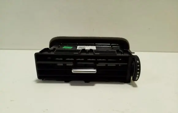 Nissan Qashqai J12 Dash center air vent grill 687516UA0A