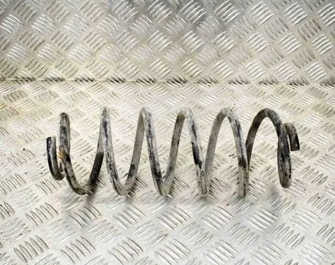 Toyota Prius (XW30) Rear coil spring
