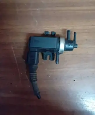 Volkswagen PASSAT B5.5 Turbo solenoid valve 72290320