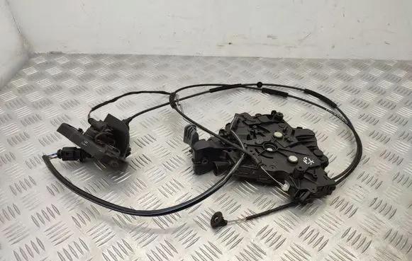 Volkswagen Transporter - Caravelle T5 Sliding door lock 7E0843653AH 2K0843603 7H0843603P