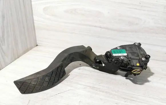 Audi A4 S4 B7 8E 8H Accelerator throttle pedal 6PV00837505 8E1721523C