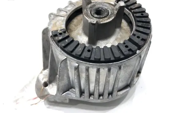 Mercedes-Benz E W212 Engine mount vacuum valve 