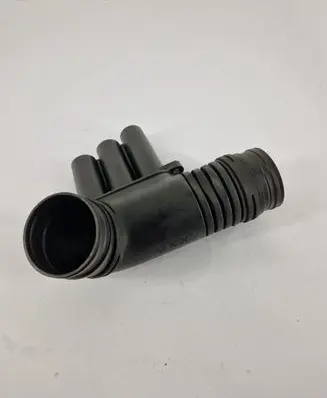 Volkswagen PASSAT B8 Air intake hose/pipe 