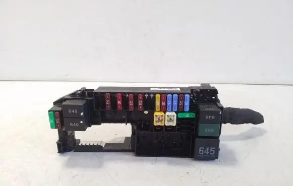 Audi A1 Fuse module 2Q0941828E