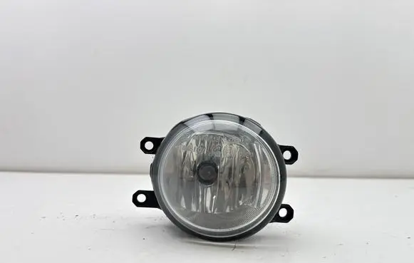 Lexus CT 200H Front fog light 812100W050 89206921