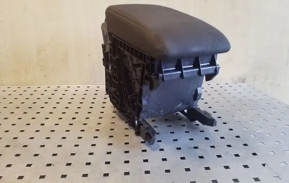 Volkswagen PASSAT B8 Armrest 3G0862532