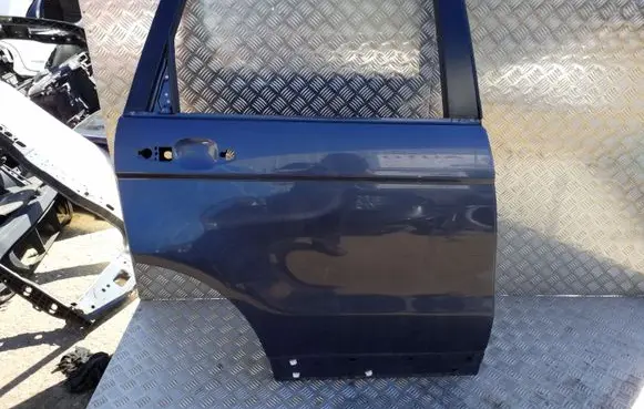Honda CR-V Rear door