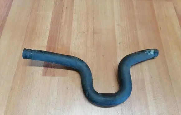Chrysler PT Cruiser Engine coolant pipe/hose 05058855AA 42332L