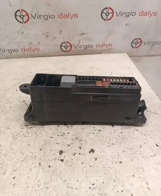 Ford Grand C-MAX Fuse module AV6T9A340AAA AG58227 D40D41D42