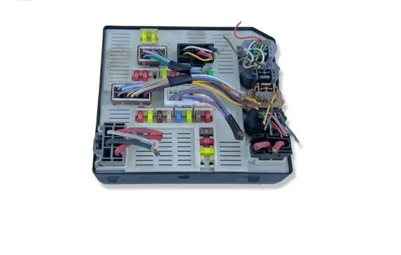 Renault Megane III Fuse module 519331E01 284B60168R