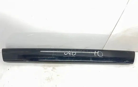 Mercedes-Benz ML W163 Tailgate trim 1637400130