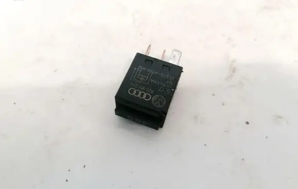 Audi Q7 4L Other relay 8z0951253