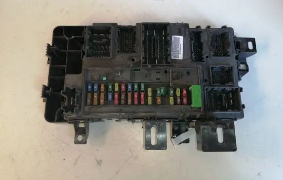 Ford Mustang VI Fuse module FR3T15604BG DG9T14B476B