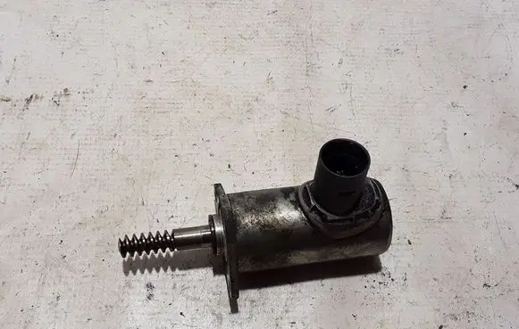 BMW 5 F10 F11 other engine part 7605025