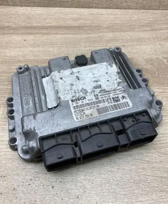 Peugeot 307 Engine control unit/module ECU 9661773380 0281011863