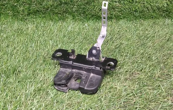 Volkswagen Touareg I Tailgate/trunk/boot lock/catch/latch 7L6827505H