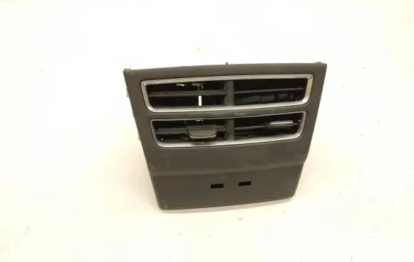 Rear air vent grill